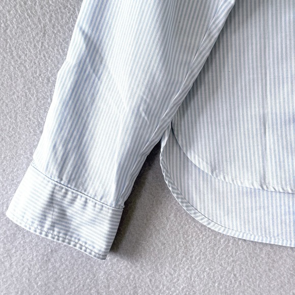 Frank and Eileen Silvio Top Womens Small Untuckable Button Up Blue Stripe Pocket - Picture 3 of 14